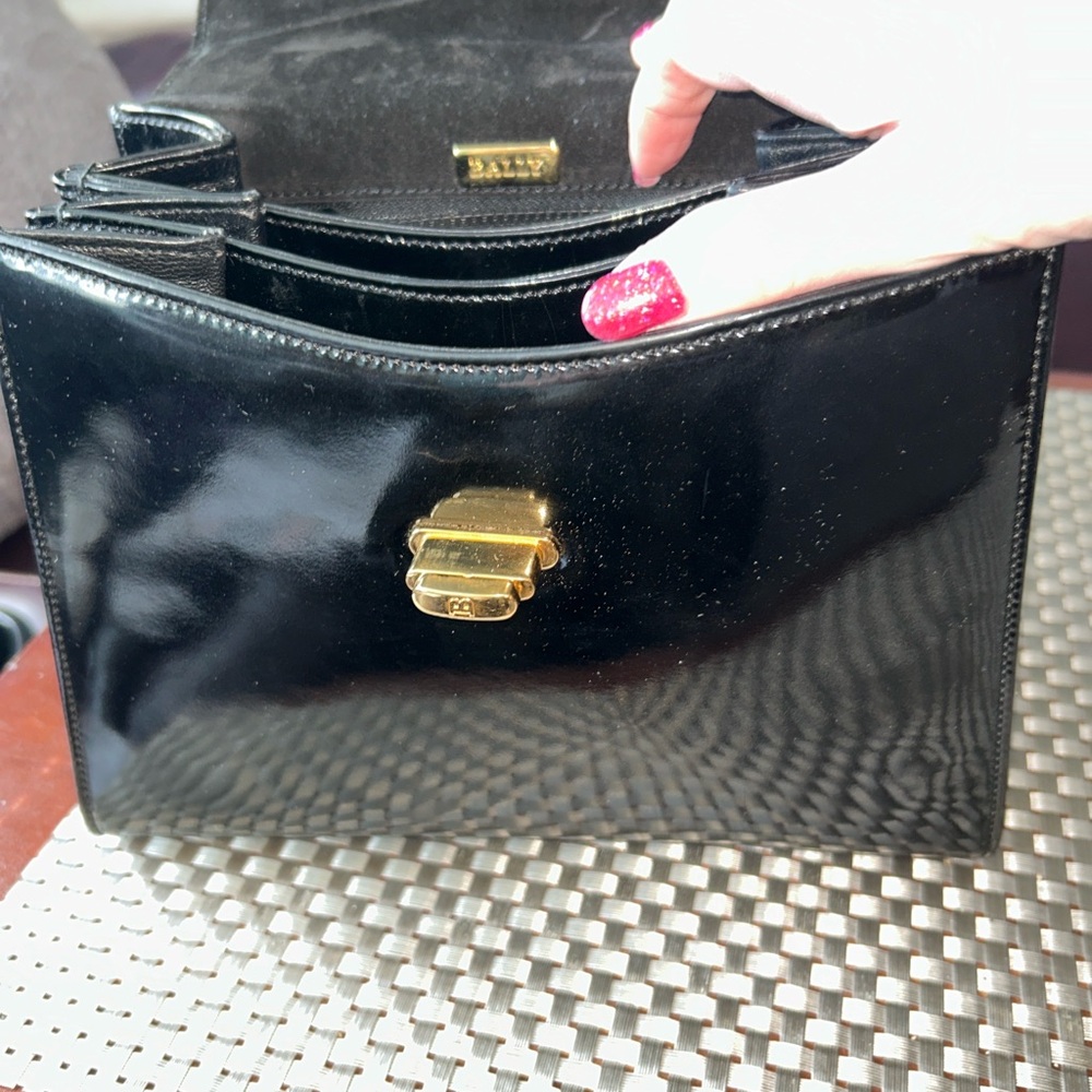Bally One-handle handbag calfskin black leather Ladie H 7”x W 4”x D 9 Send Offer - Picture 2 of 11